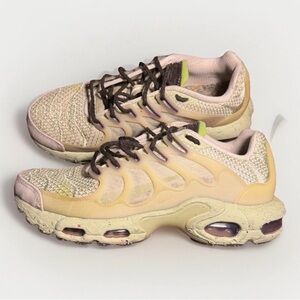 Nike Air Max Terrascape Plus Men Size 7 DN4590-002 Phantom Vivid Green Shoes